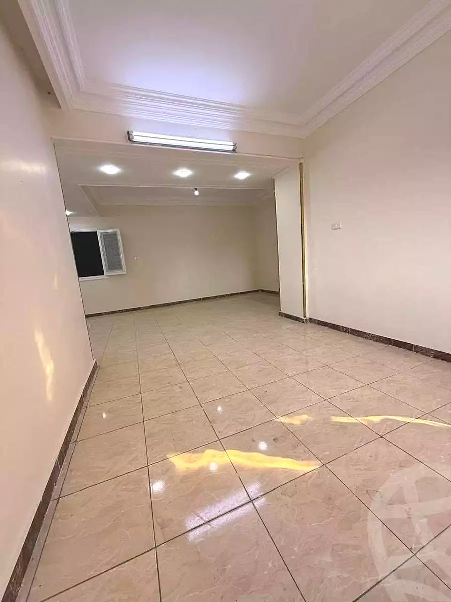 https://aqarmap.com.eg/ar/listing/6902313-for-sale-cairo-helwan-helwan-el-sharkeya-abd-el-rahman-pasha-st