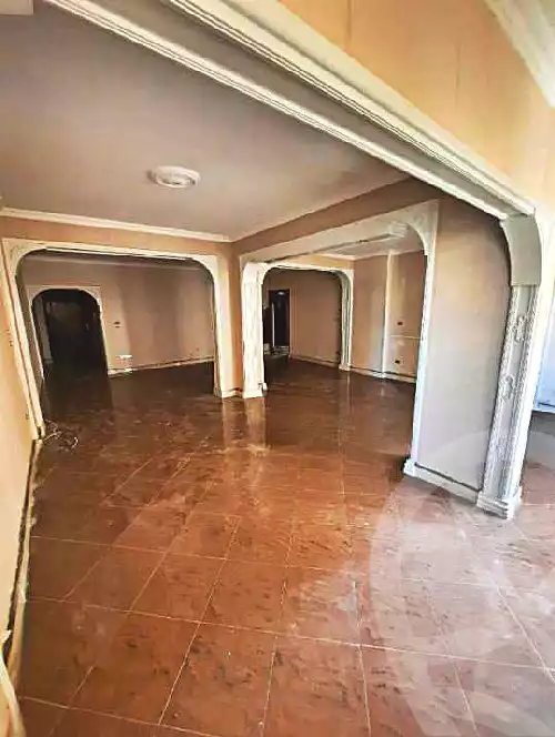 https://aqarmap.com.eg/en/listing/6901393-for-rent-alexandria-tharwat