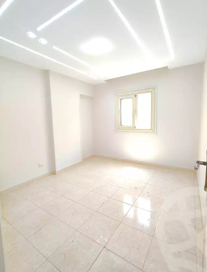 https://aqarmap.com.eg/ar/listing/6904323-for-sale-alexandria-el-asafra-shr-45