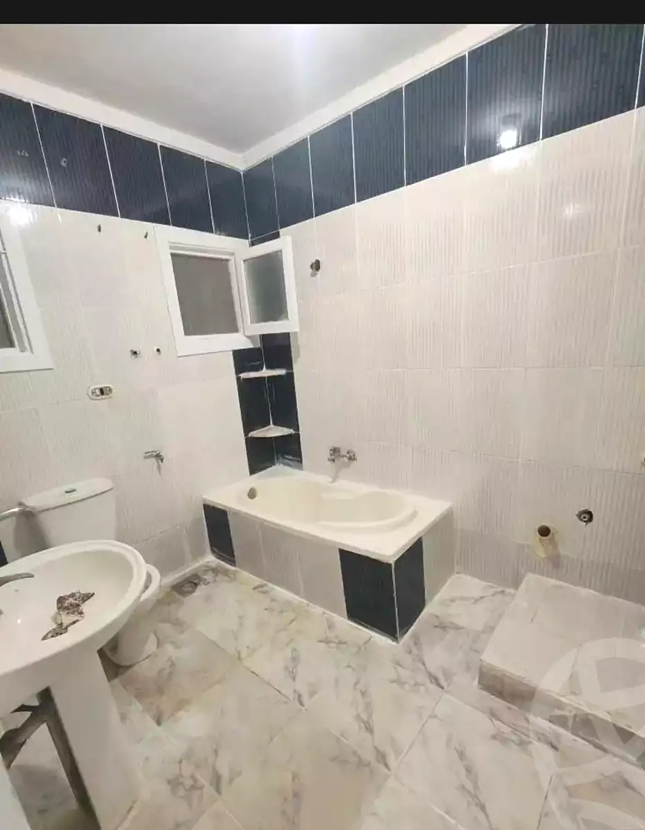 https://aqarmap.com.eg/ar/listing/6904827-for-sale-alexandria-sydy-bshr-sydy-bshr-bhry
