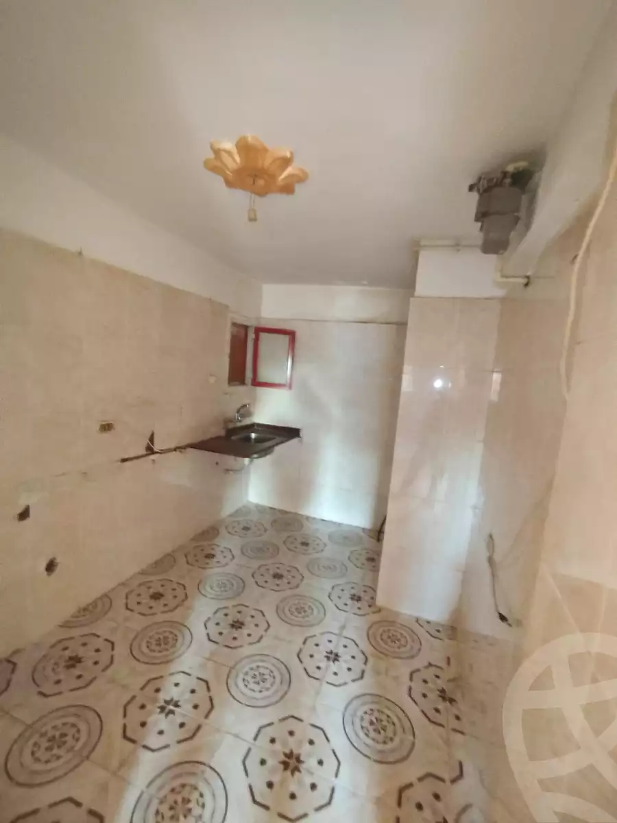 https://aqarmap.com.eg/ar/listing/6905139-for-sale-alexandria-al-agamy-lbytsh-mecca-st
