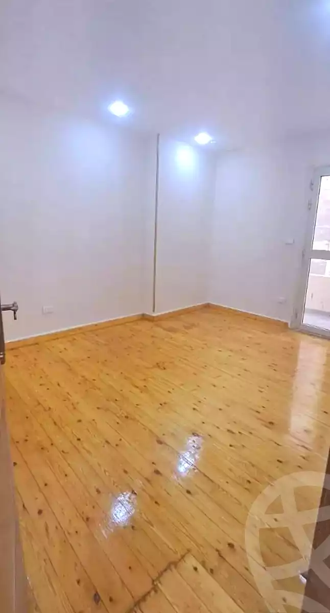 https://aqarmap.com.eg/ar/listing/6905669-for-sale-alexandria-miami-shr-jml-bd-lnsr