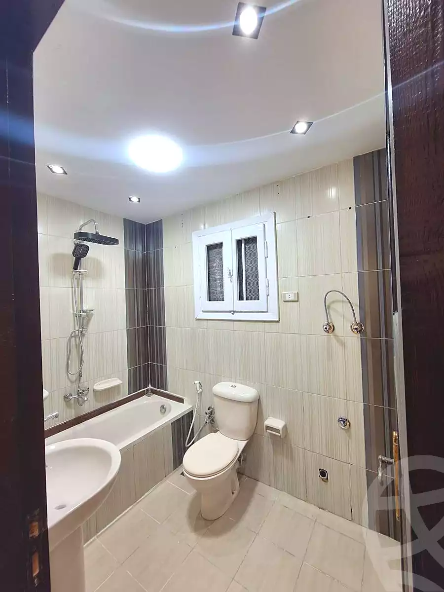 https://aqarmap.com.eg/ar/listing/6907707-for-sale-alexandria-sydy-bshr-sydy-bshr-bhry-street-16