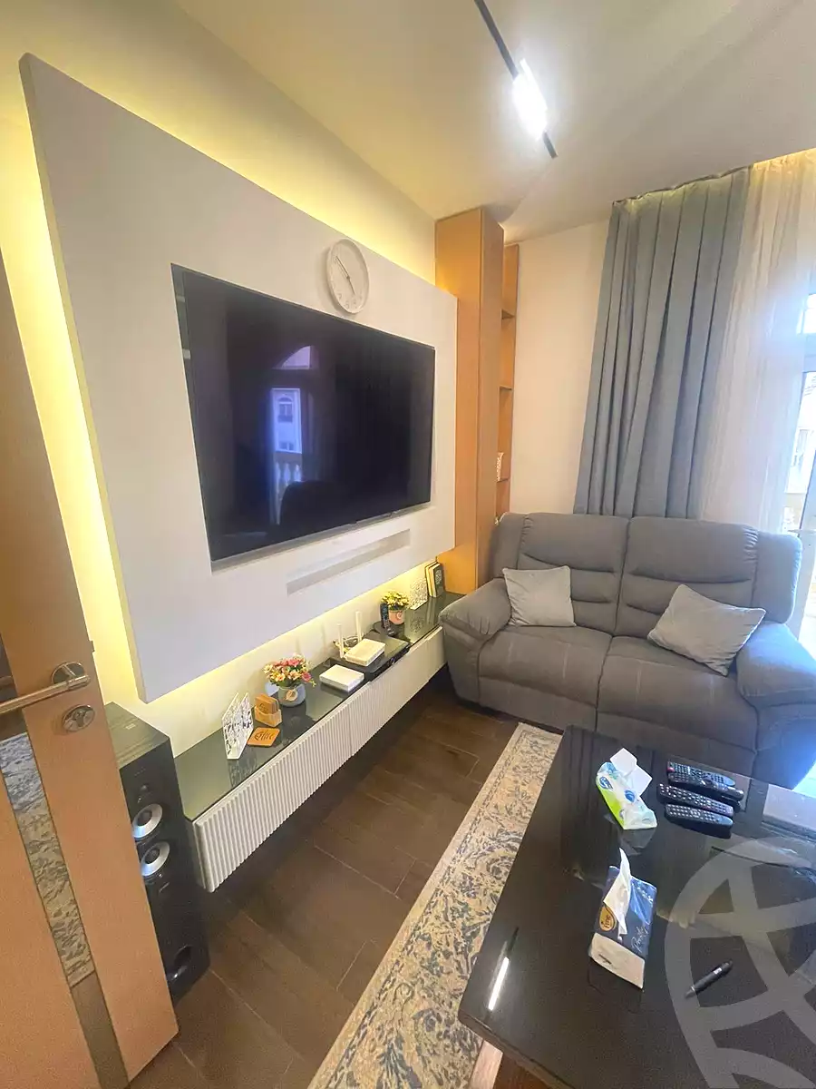 https://aqarmap.com.eg/ar/listing/6907989-for-sale-cairo-new-cairo-el-ahyaa-first-neighborhood-street-1