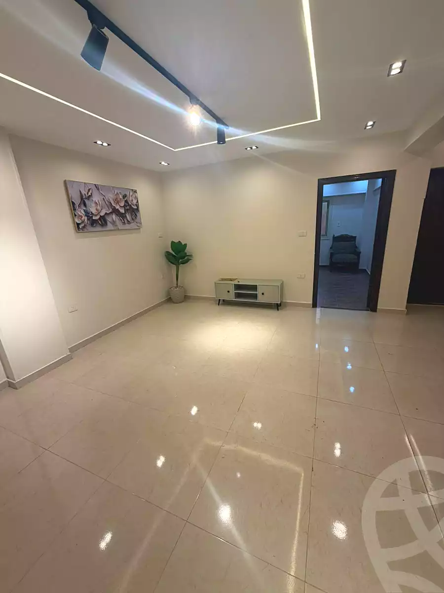 https://aqarmap.com.eg/en/listing/6908032-for-sale-cairo-6th-of-october-el-ahyaa-neighborhood-3rd-al-hay-al-thalith-st