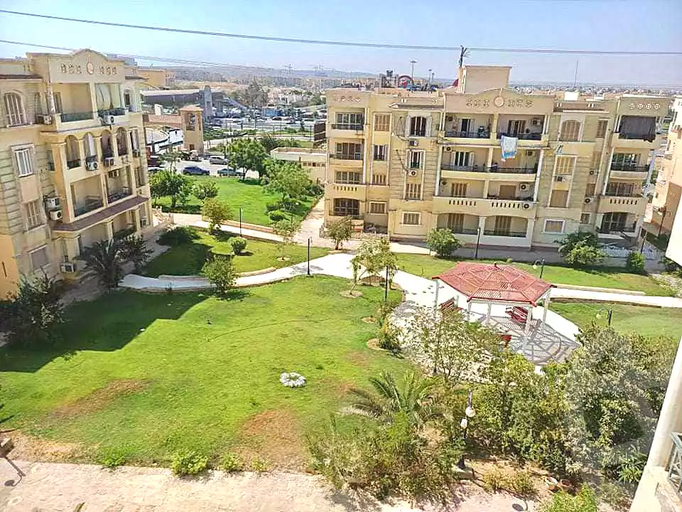 https://aqarmap.com.eg/en/listing/6908084-for-sale-cairo-el-sheikh-zayed-city-compounds-el-khamayel