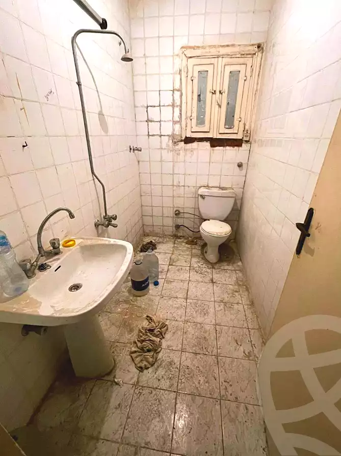 https://aqarmap.com.eg/ar/listing/6908258-for-sale-alexandria-al-agamy-lbytsh-al-andalous-wa-al-hgaz-st