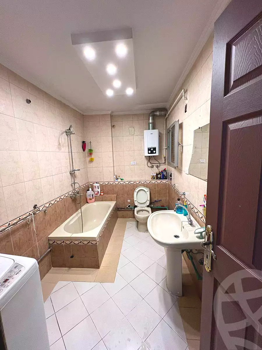 https://aqarmap.com.eg/ar/listing/6908843-for-sale-cairo-helwan-sherif-st