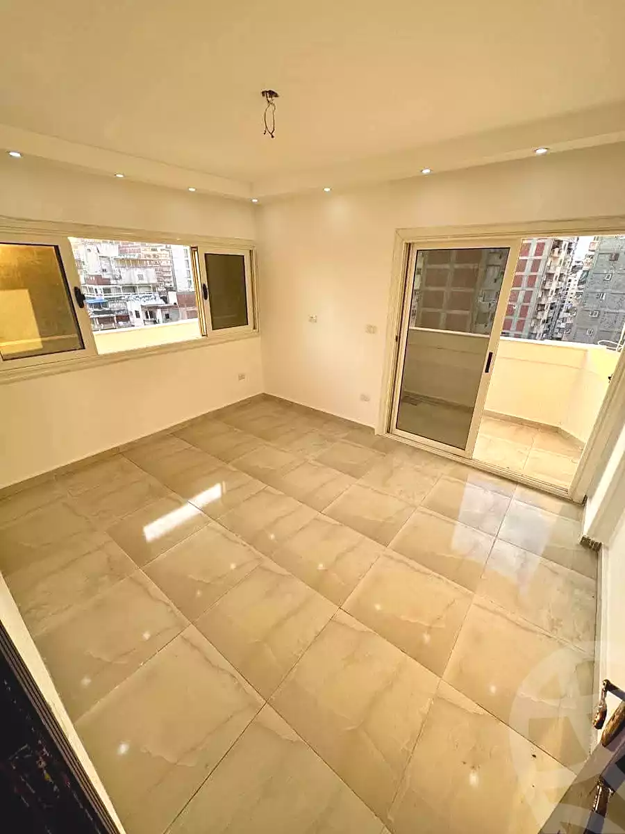 https://aqarmap.com.eg/ar/listing/6908884-for-sale-alexandria-miami-shr-jml-bd-lnsr
