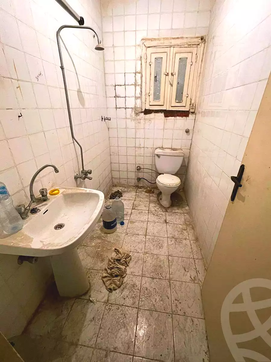 https://aqarmap.com.eg/ar/listing/6908919-for-sale-alexandria-al-agamy-lbytsh-al-andalous-wa-al-hgaz-st