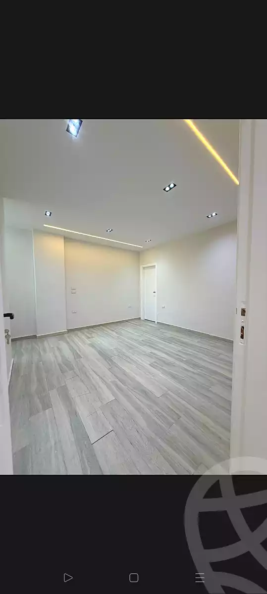https://aqarmap.com.eg/en/listing/6909579-for-sale-cairo-6th-of-october-el-ahyaa-neighborhood-2nd-divided-from-al-kafrawei-st