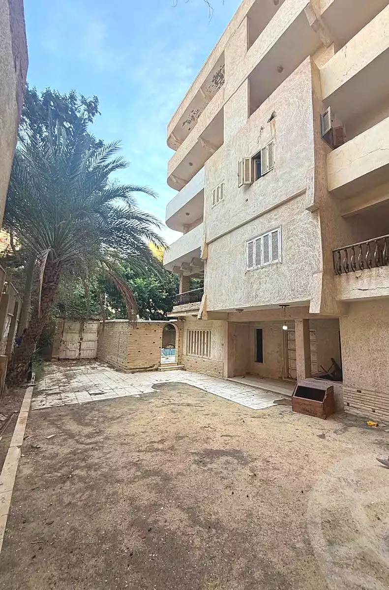 https://aqarmap.com.eg/ar/listing/6910745-for-sale-alexandria-al-agamy-lbytsh-el-hanafeya-st