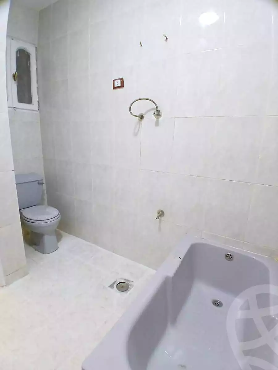 https://aqarmap.com.eg/ar/listing/6911431-for-sale-alexandria-al-agamy-shataa-el-nakheel-street-19
