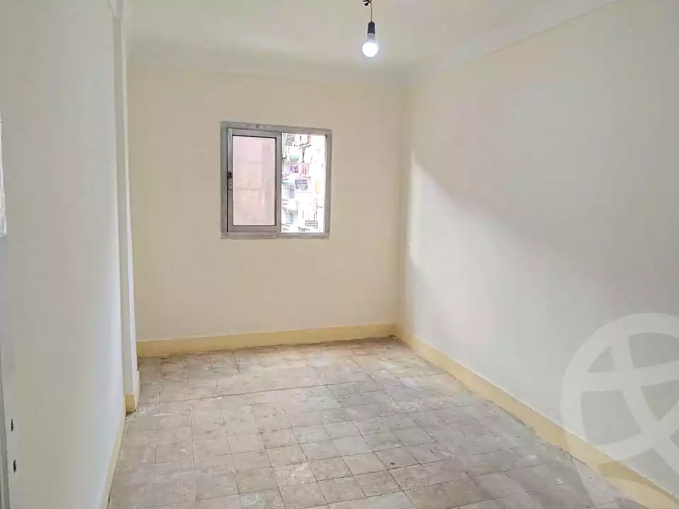 https://aqarmap.com.eg/ar/listing/6911949-for-sale-alexandria-al-agamy-el-hanouvel