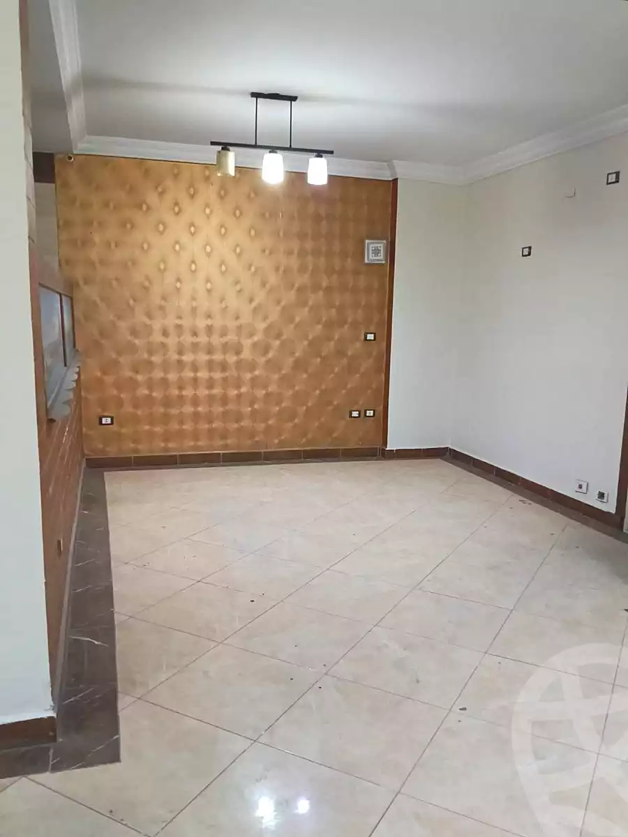 https://aqarmap.com.eg/ar/listing/6912842-for-rent-cairo-ain-shams-jsr-lswys