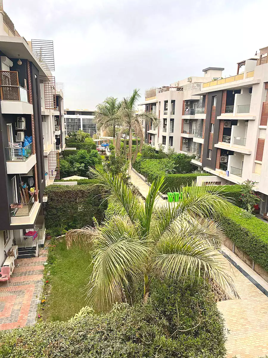 https://aqarmap.com.eg/en/listing/6913423-for-sale-cairo-el-sheikh-zayed-city-compounds-zayed-dunes