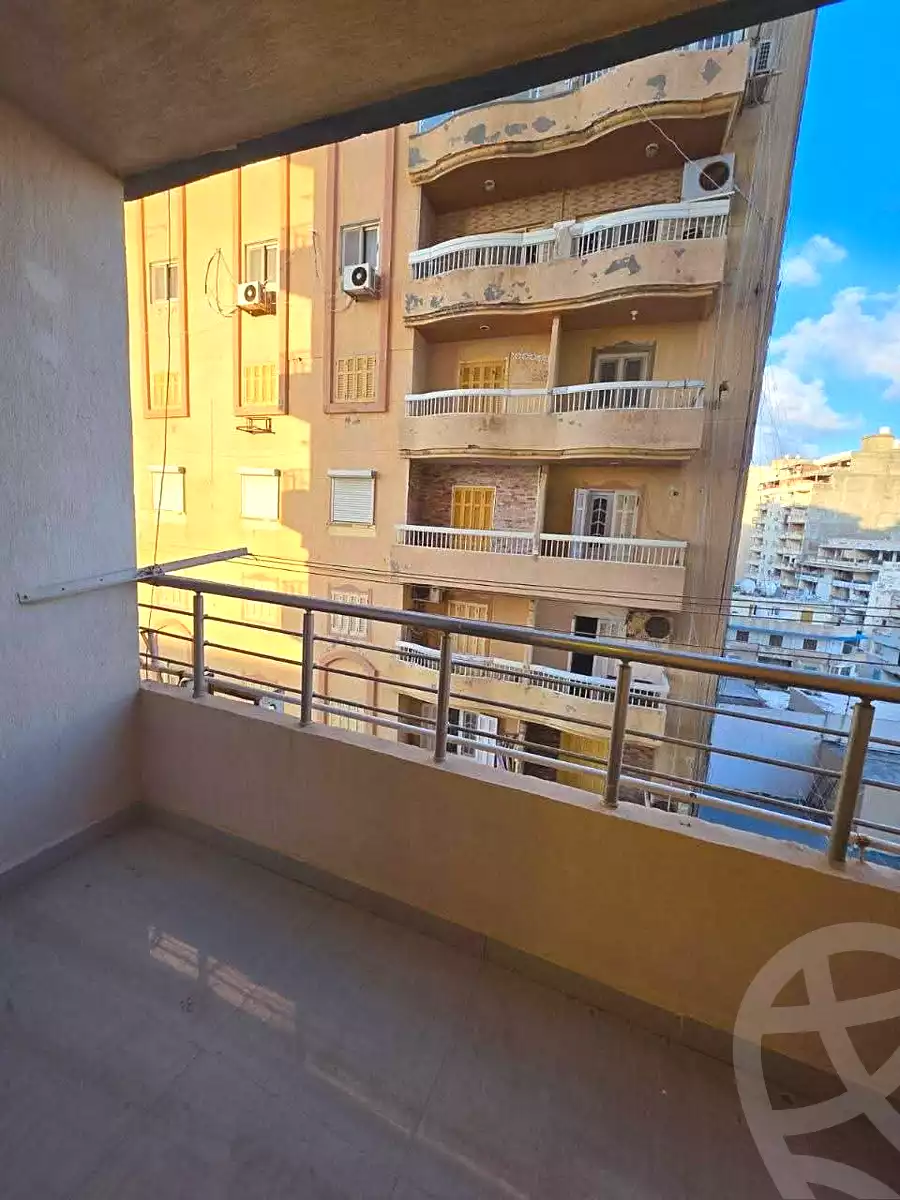 https://aqarmap.com.eg/en/listing/6914042-for-sale-alexandria-el-asafra-l-sfr-bhry-el-geish-rd