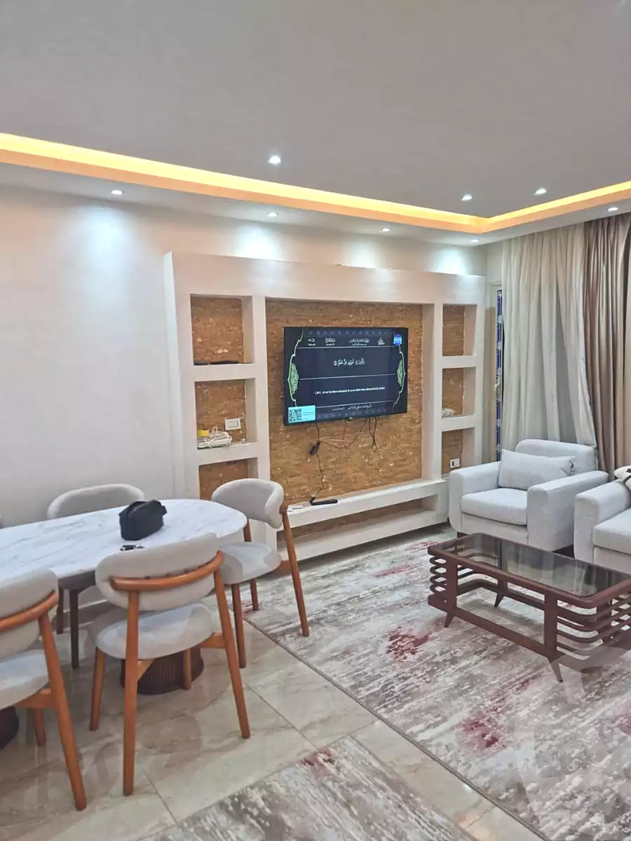 https://aqarmap.com.eg/en/listing/6914716-for-rent-cairo-el-sheikh-zayed-city-compounds-jn-1
