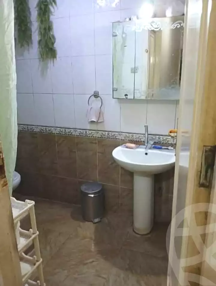 https://aqarmap.com.eg/en/listing/6915623-for-sale-cairo-el-zaytun-hlmy-lzytwn-ibn-el-hakam-sq