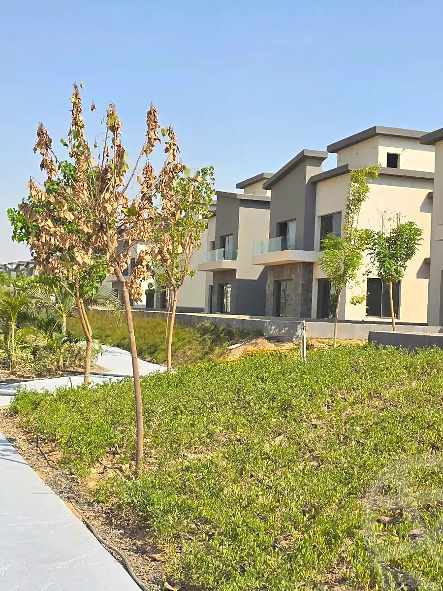https://aqarmap.com.eg/en/listing/6916910-for-sale-cairo-new-cairo-compounds-hyde-park-centre-ville-hyde-park