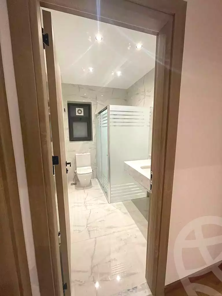 https://aqarmap.com.eg/en/listing/6916962-for-rent-cairo-new-cairo-compounds-lakeview-residence