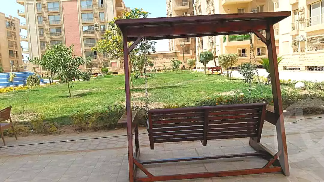 https://aqarmap.com.eg/en/listing/6917133-for-sale-cairo-new-cairo-compounds-zohour-life-compound-2