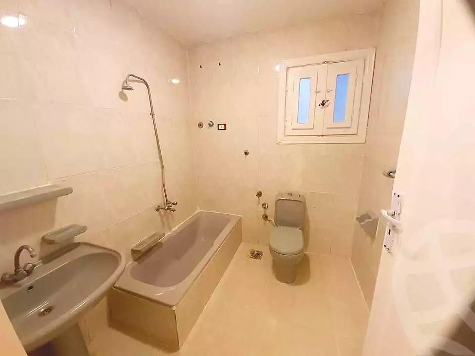 https://aqarmap.com.eg/ar/listing/6917643-for-sale-alexandria-al-agamy-shataa-el-nakheel
