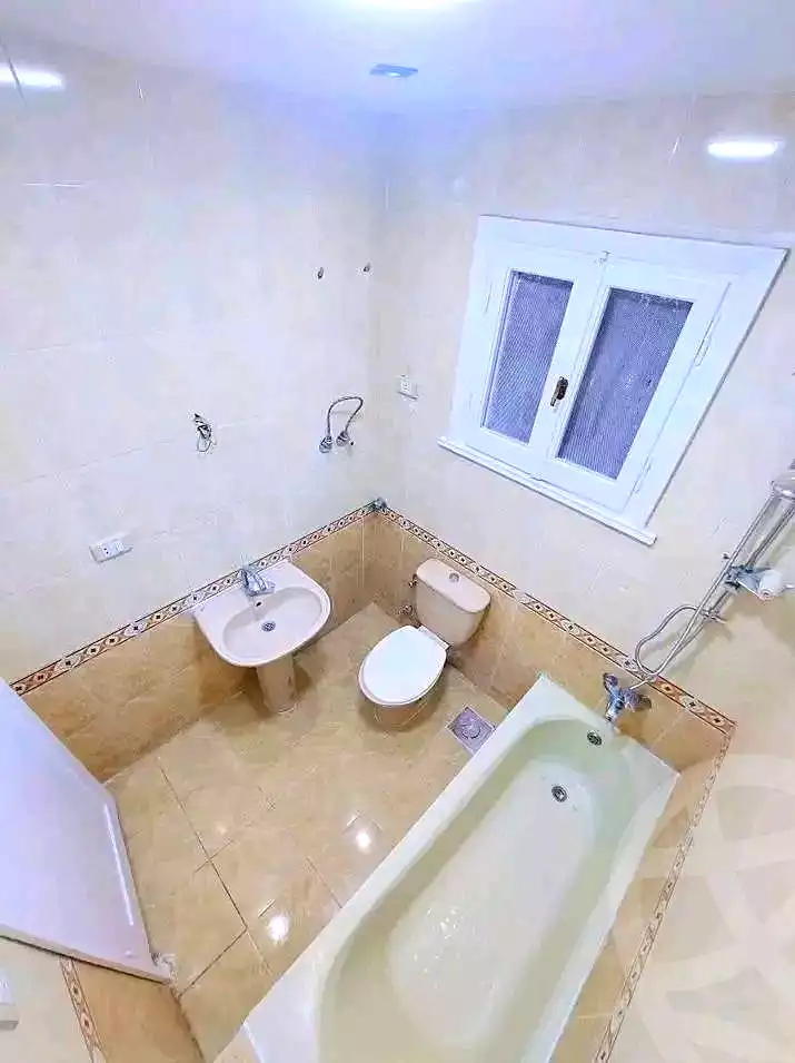 https://aqarmap.com.eg/ar/listing/6919072-for-sale-alexandria-sydy-bshr-sydy-bshr-bhry-shr-khld-bn-lwlyd