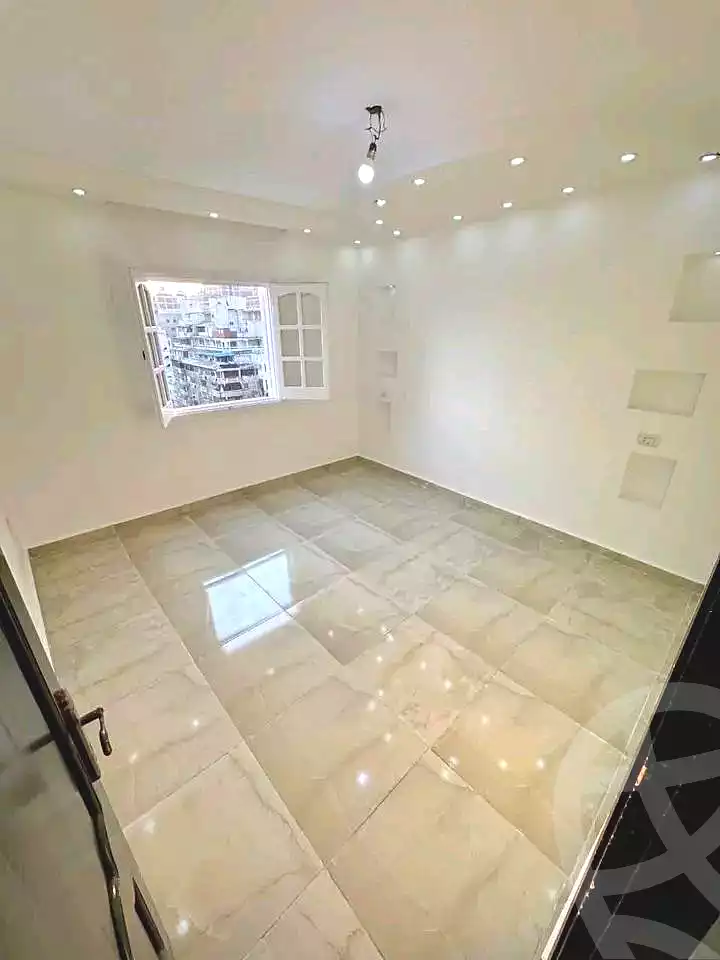 https://aqarmap.com.eg/ar/listing/6919946-for-sale-alexandria-sydy-bshr-sydy-bshr-bhry-gamal-abd-el-nasir-st