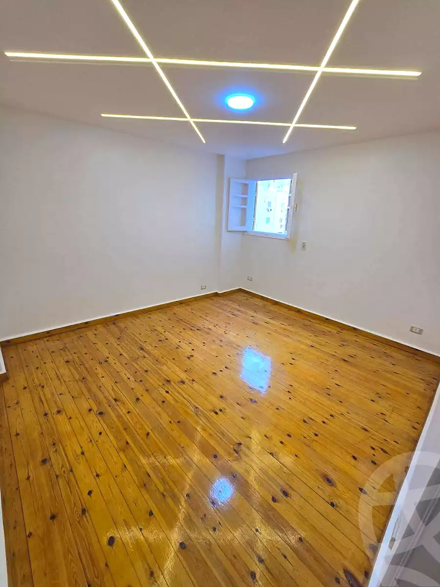 https://aqarmap.com.eg/ar/listing/6919974-for-sale-alexandria-miami-el-sebaey-st