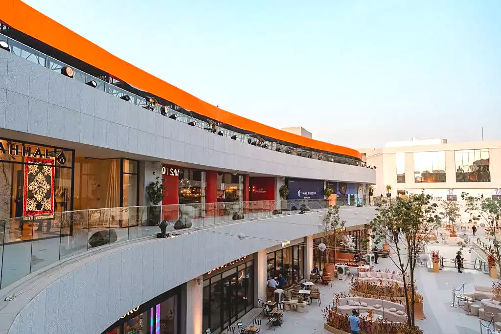 https://aqarmap.com.eg/ar/listing/6919981-for-rent-cairo-new-cairo-compounds-uvenues-el-sewedy