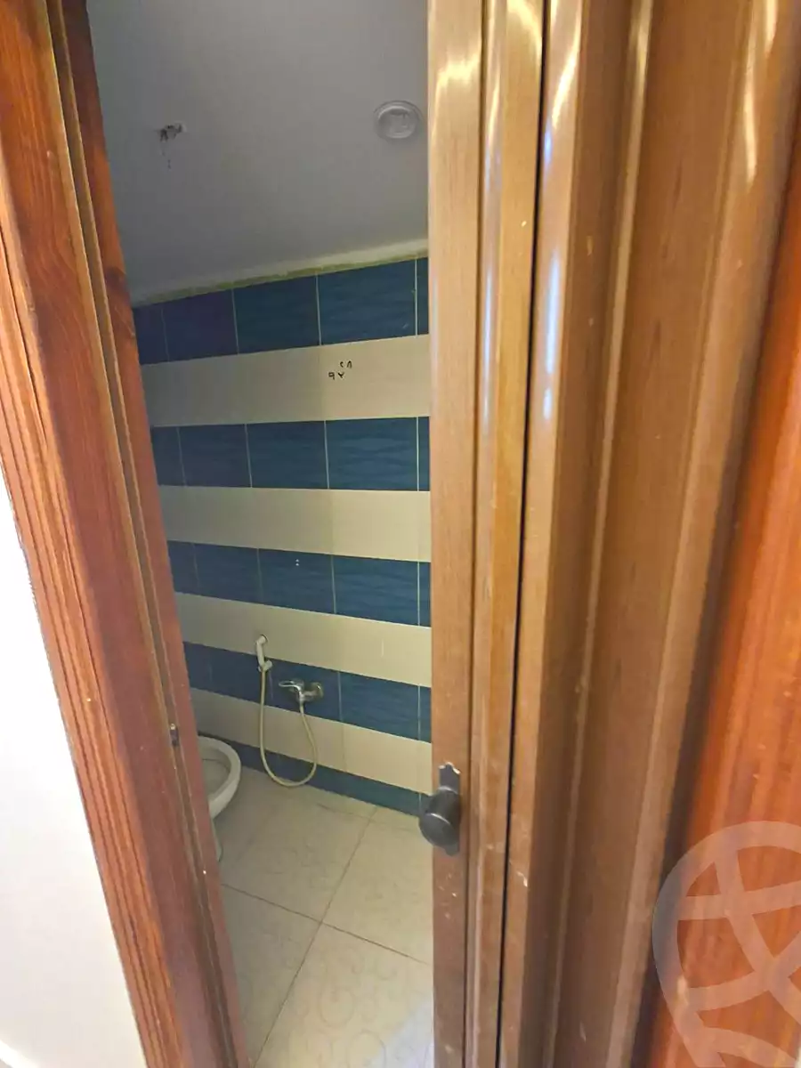 https://aqarmap.com.eg/en/listing/6920551-for-sale-cairo-helwan-helwan-el-sharkeya-mostafa-safwat-st