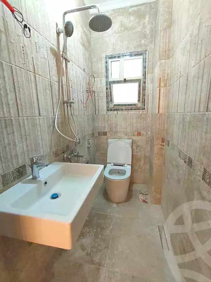 https://aqarmap.com.eg/ar/listing/6920668-for-rent-cairo-new-cairo-el-lotus-lotus-north-lmntq-lkhms-llwts-lshmly
