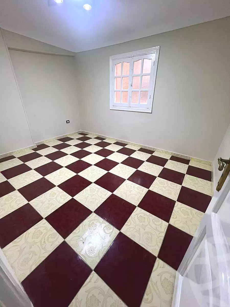 https://aqarmap.com.eg/ar/listing/6921265-for-sale-alexandria-sydy-bshr-sydy-bshr-bhry-ali-hipa-st