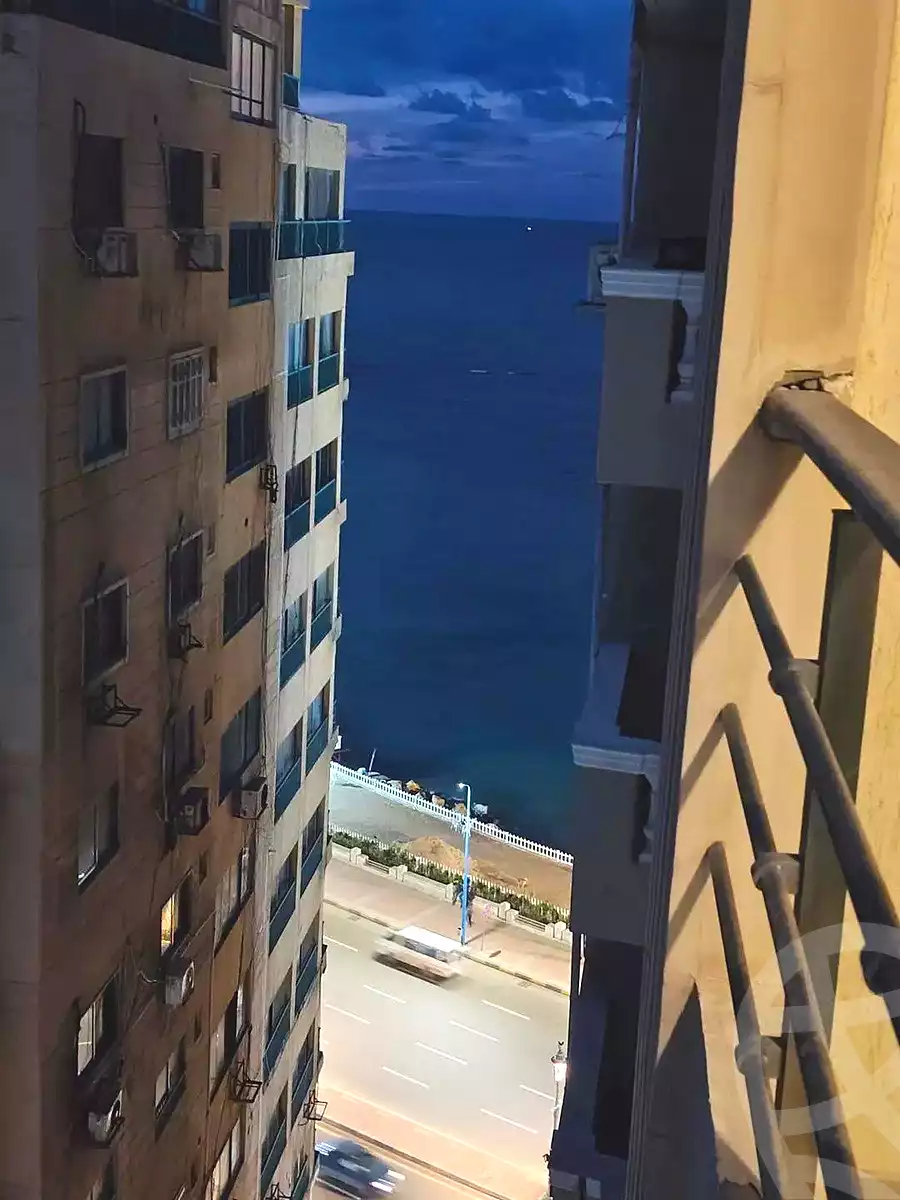 https://aqarmap.com.eg/ar/listing/6921335-for-sale-alexandria-el-asafra-l-sfr-bhry