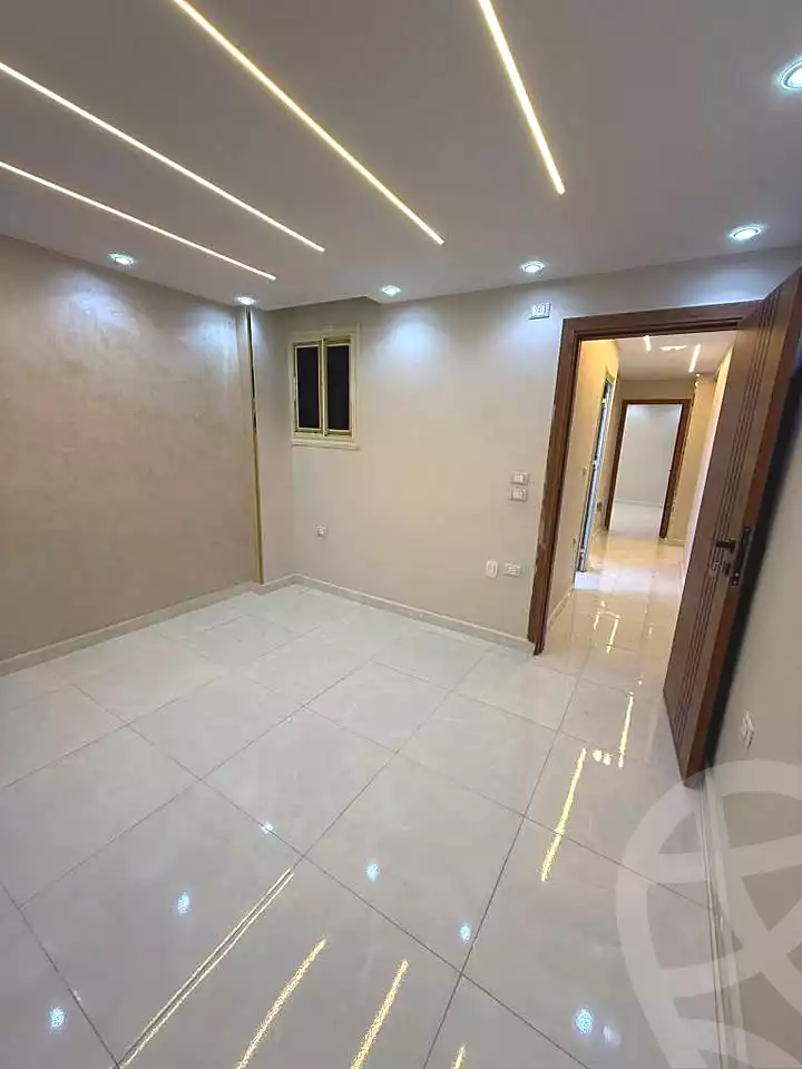 https://aqarmap.com.eg/ar/listing/6921401-for-sale-cairo-el-haram-el-lebeny-soltan-khattab-st