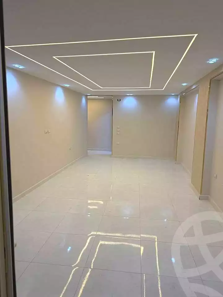 https://aqarmap.com.eg/ar/listing/6921401-for-sale-cairo-el-haram-el-lebeny-soltan-khattab-st