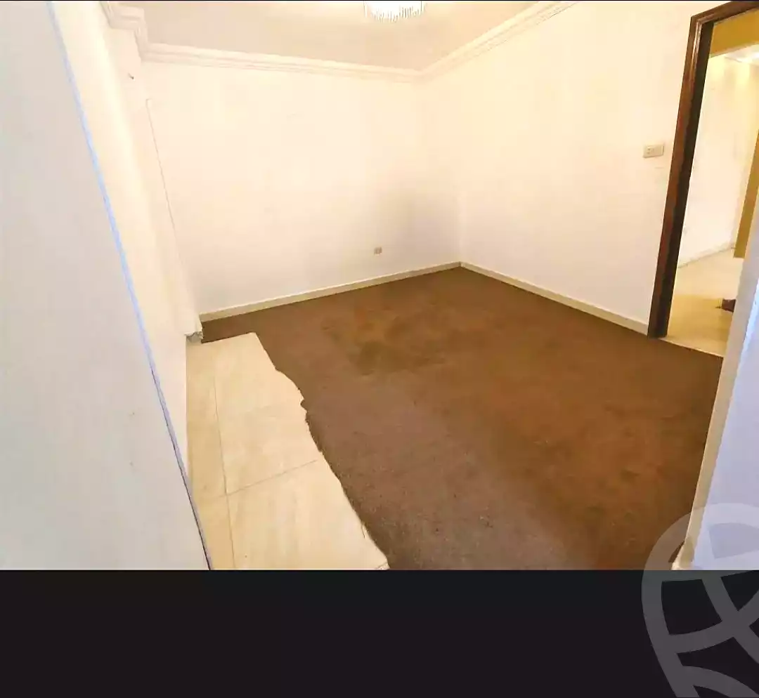 https://aqarmap.com.eg/ar/listing/6921576-for-sale-alexandria-el-asafra-l-sfr-bhry-atlas-st