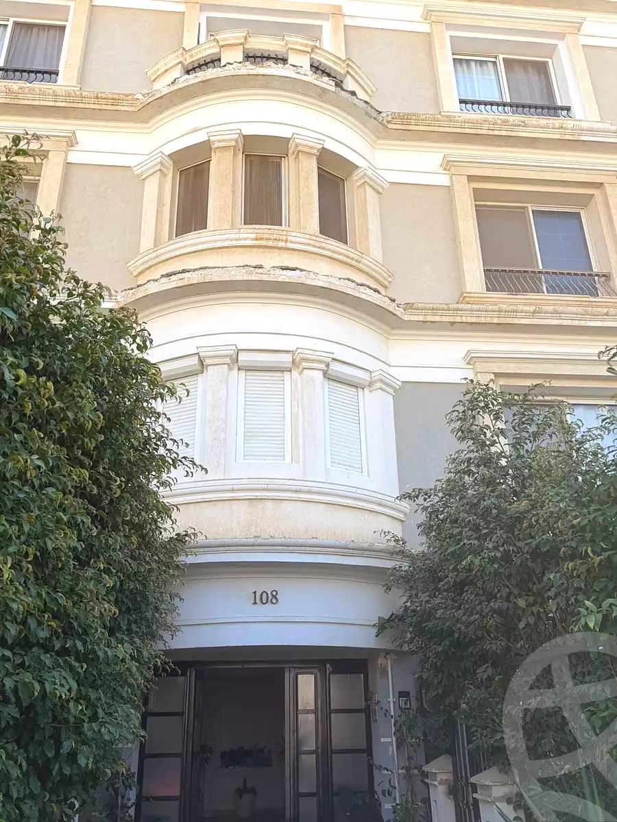 https://aqarmap.com.eg/en/listing/6919304-for-sale-cairo-new-cairo-compounds-mountain-view-hyde-park