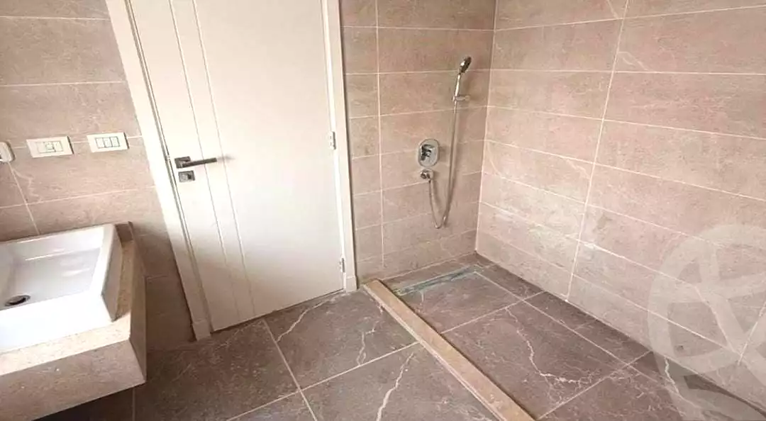 شقة بـ٣ غرف نوم في فيلدج ويست، صورة ٨ من ١٠