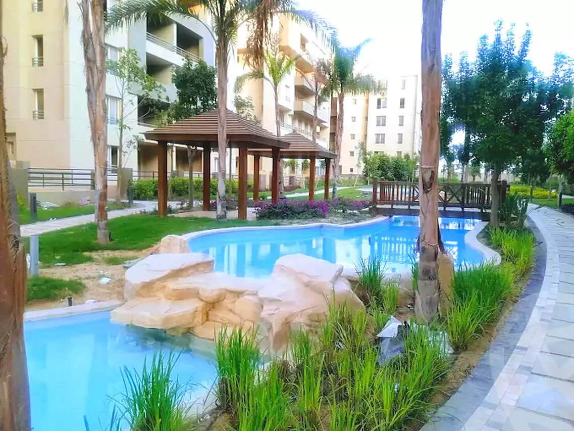 شقة بـ٤ غرف نوم في ذا سكوير، صورة ٥ من ١٠