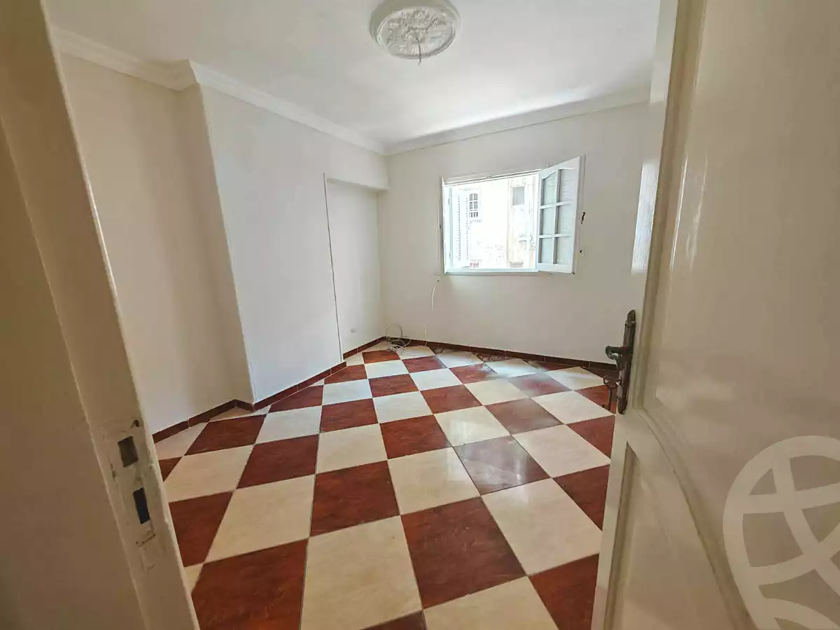 https://aqarmap.com.eg/ar/listing/6925092-for-sale-alexandria-sydy-bshr-tryq-ljysh