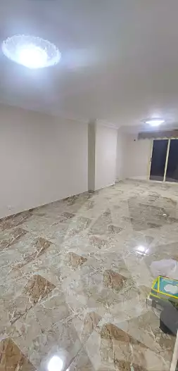 https://aqarmap.com.eg/ar/listing/6925233-for-rent-alexandria-el-montazah-compounds-in-el-montazah-royal-plaza-compound-al-halawany