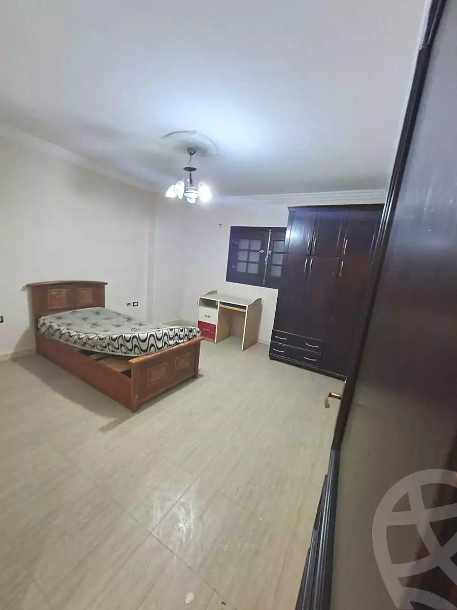 https://aqarmap.com.eg/ar/listing/6925373-for-sale-cairo-helwan-helwan-el-sharkeya-mostafa-safwat-st