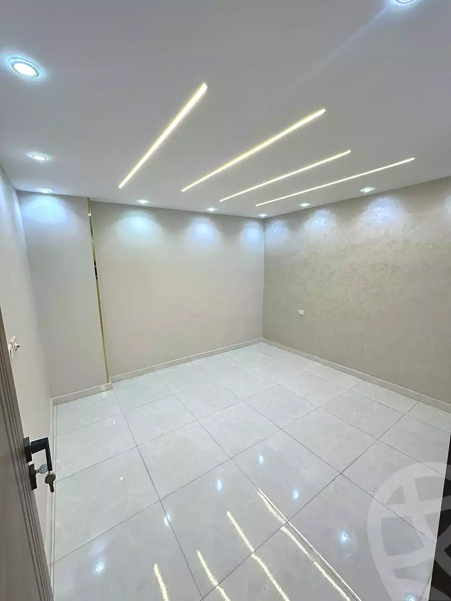 https://aqarmap.com.eg/ar/listing/6925408-for-sale-cairo-el-haram-el-lebeny-soltan-khattab-st