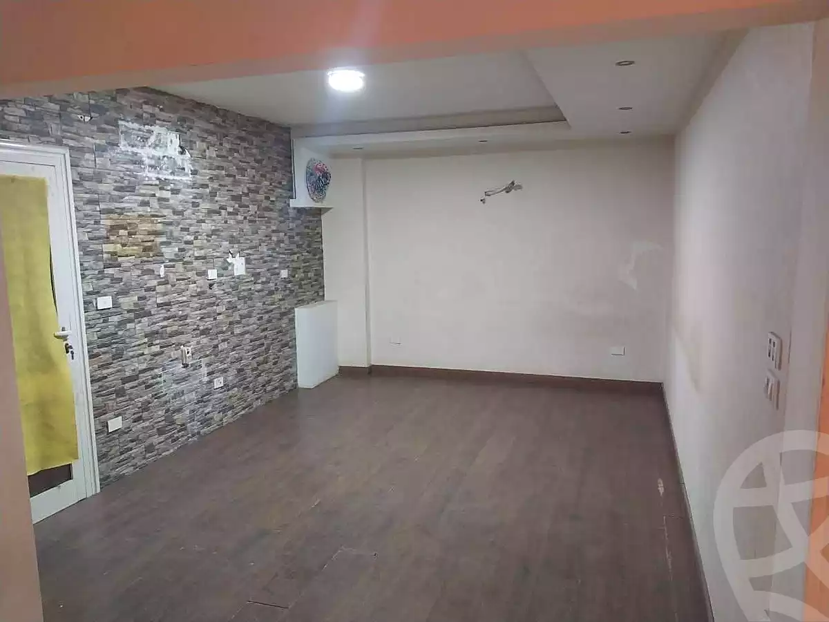 https://aqarmap.com.eg/ar/listing/6925428-for-sale-cairo-ain-shams-ain-shams-el-sharkia-el-eshrein-stt