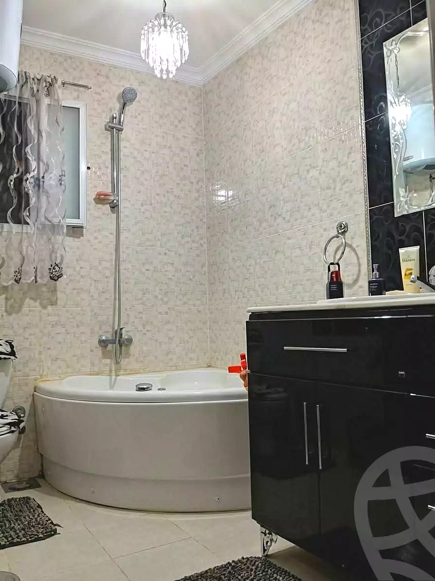 https://aqarmap.com.eg/en/listing/6926173-for-sale-cairo-ain-shams-ahmed-esmat-st