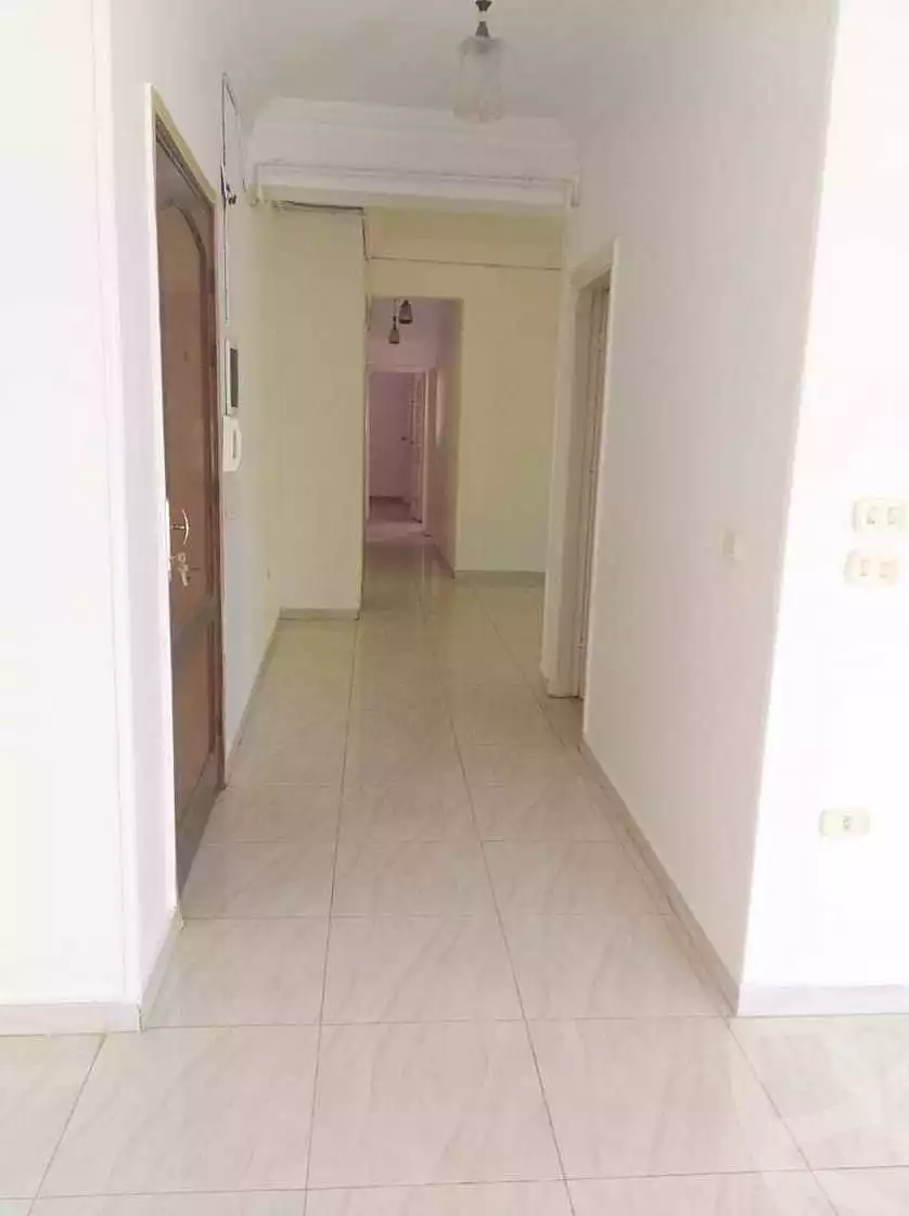 https://aqarmap.com.eg/ar/listing/6927301-for-rent-cairo-new-cairo-el-narges-el-narges-5-moushir-ahmed-ismail-st