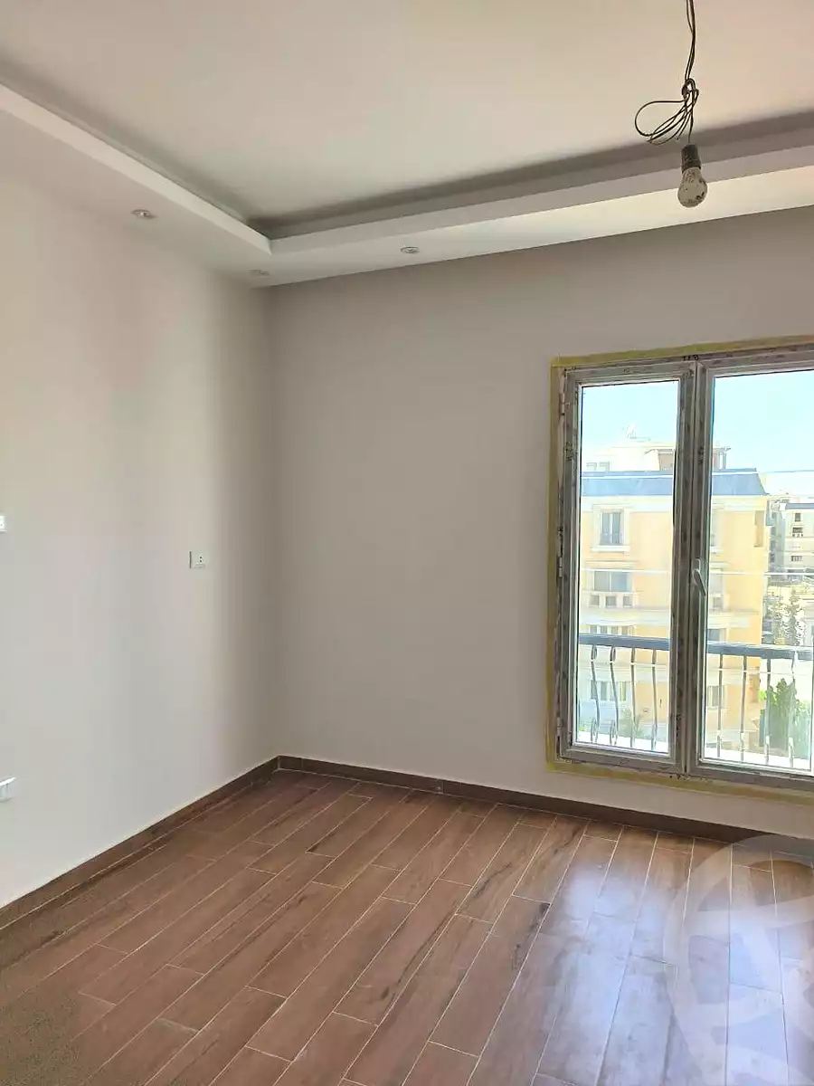 https://aqarmap.com.eg/en/listing/6927294-for-rent-cairo-new-cairo-compounds-mountain-view-hyde-park
