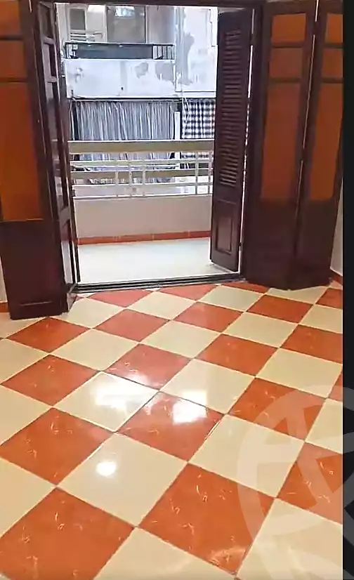 https://aqarmap.com.eg/ar/listing/6928574-for-sale-alexandria-sydy-bshr-sydy-bshr-bhry-street-16